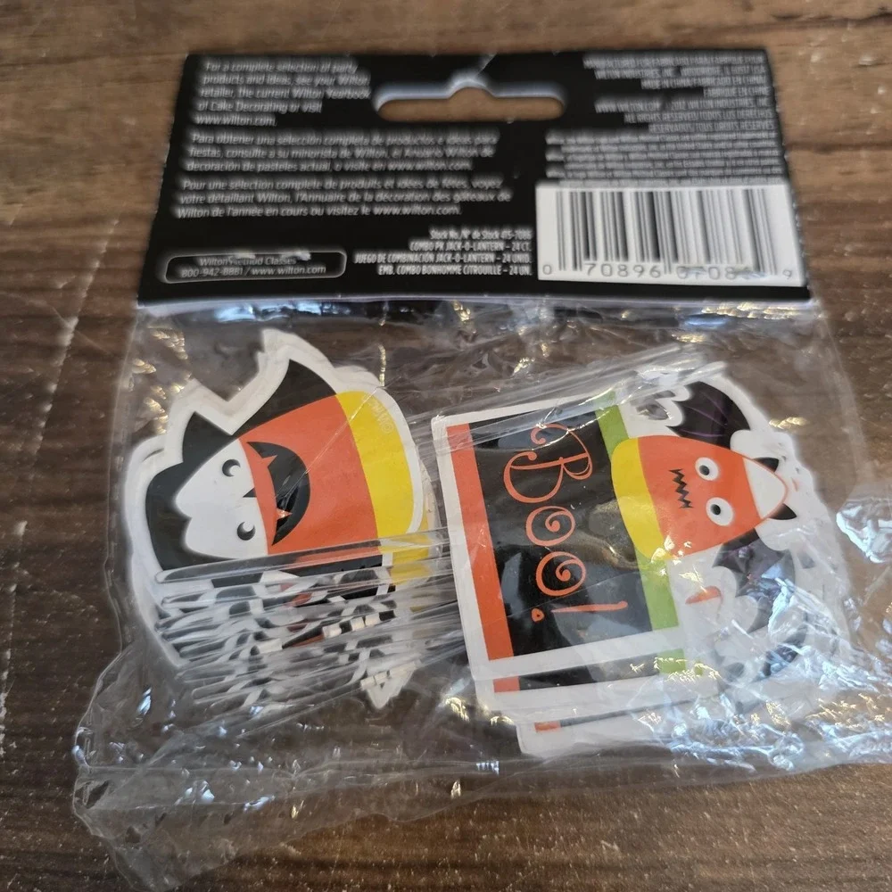 Wilton‎ Cupcake Combo Picks Only No Cupcake Cups Halloween Bats Candy Corn